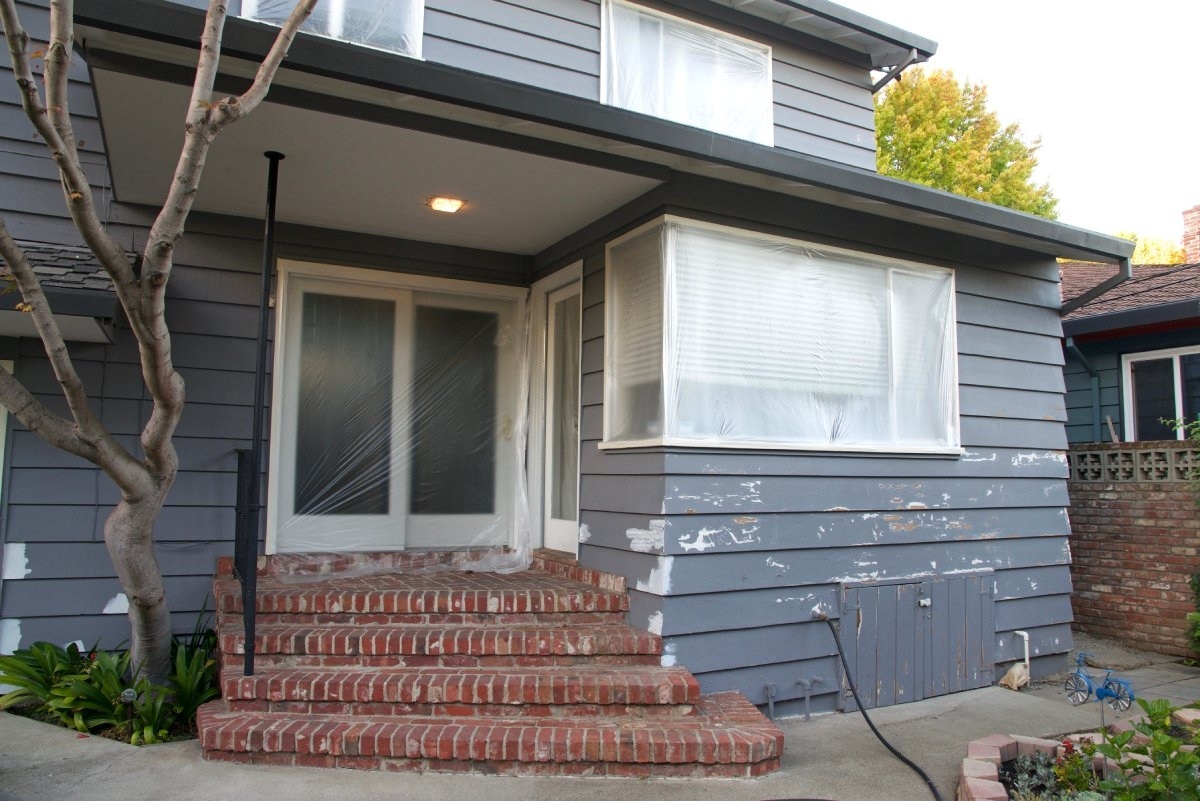 image showing house with old siding needing replacement