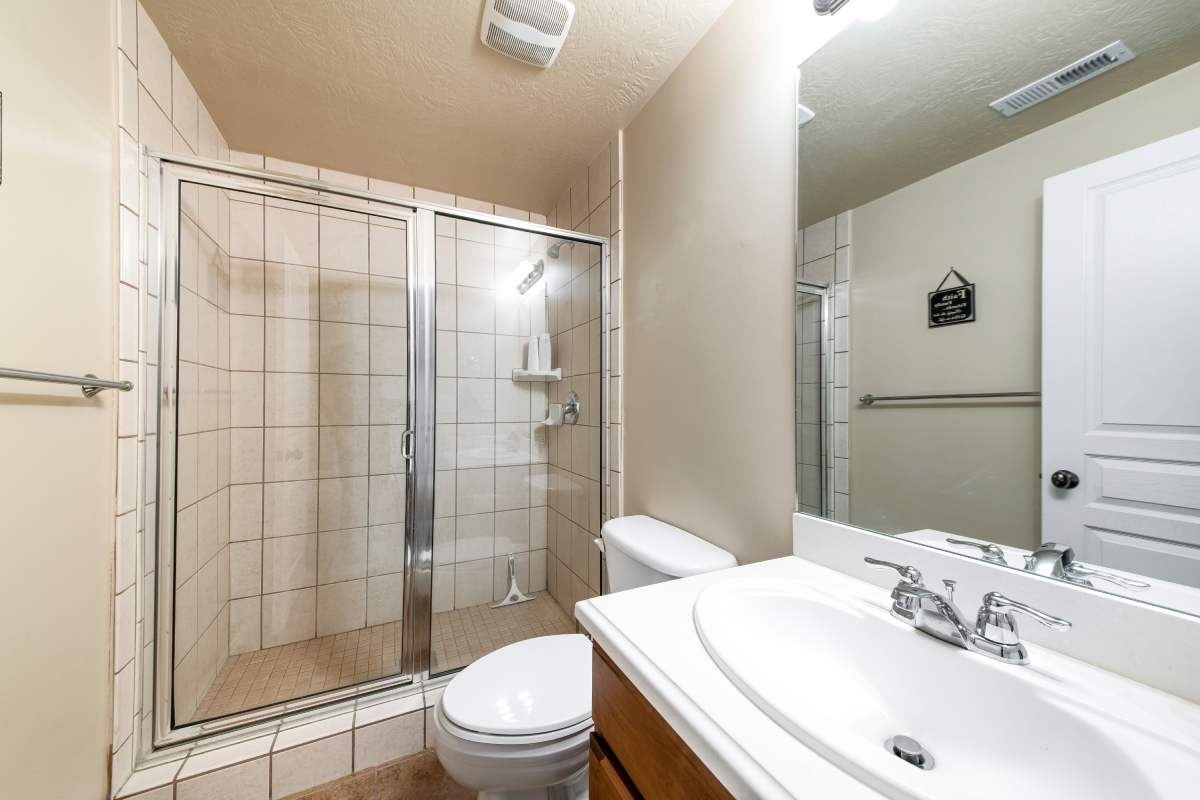 Shower with plexiglass door